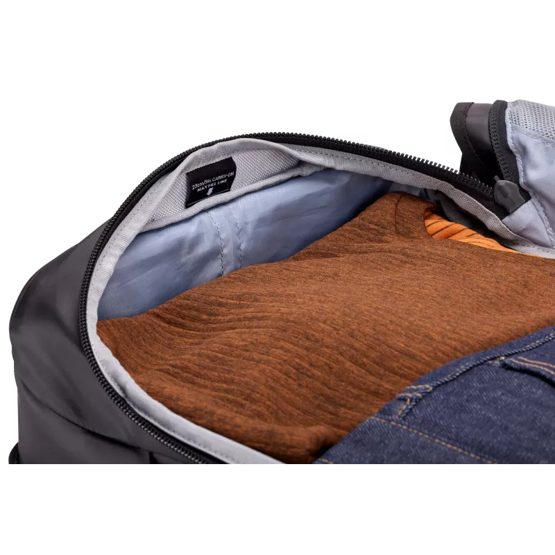Thule Chasm Carry-on pyörillä varustettu matkalaukku 55 cm, 40 L, musta, TCCO222