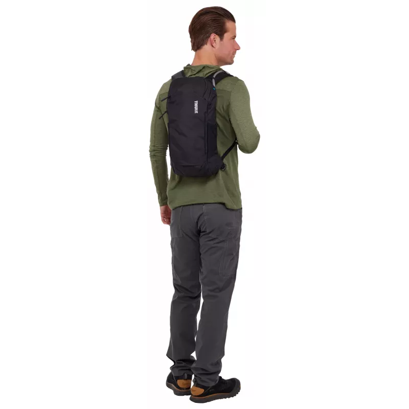 Thule Alltrail TAHP210 musta reppu matkareppu polyesteri