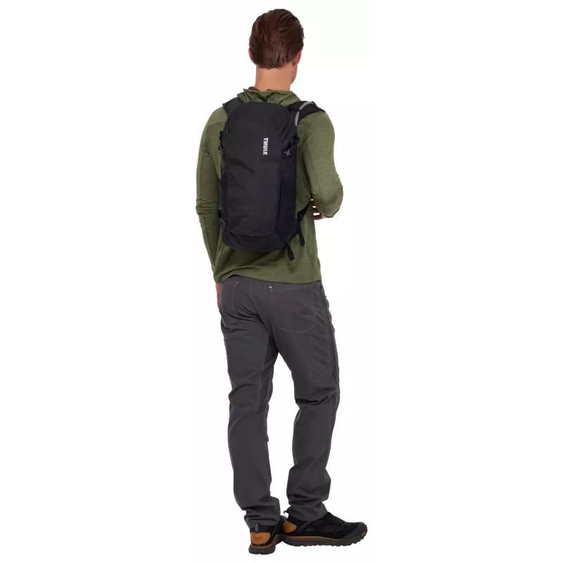 Thule Alltrail TAHP216 musta reppu matkareppu polyesteri