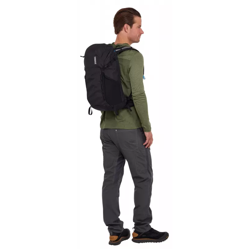 Thule Alltrail TAHP222 musta reppu matkareppu polyesteri
