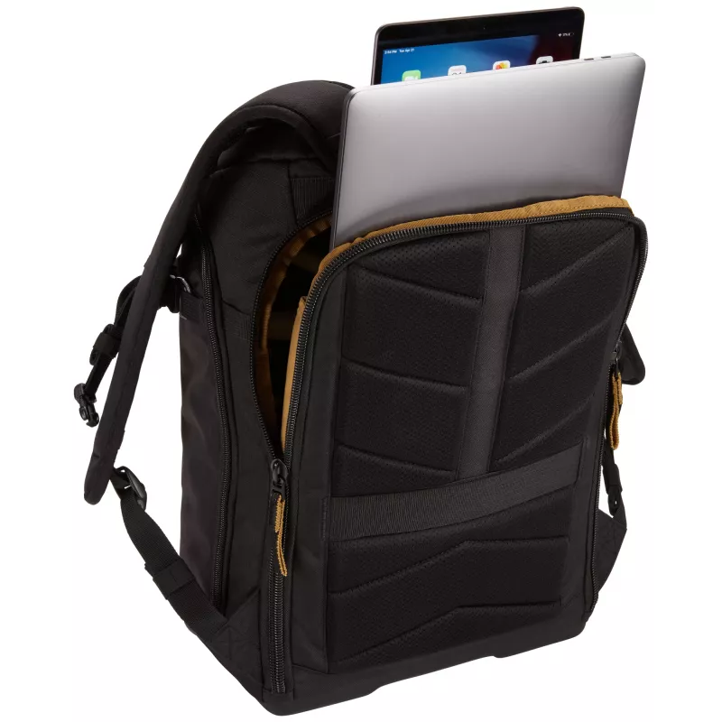 Case Logic CVBP-106 musta reppu