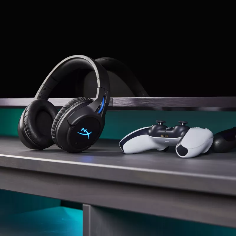 HyperX Cloud Flight -langaton pelikuulokemikrofoni (musta-sininen) - PS5-PS4