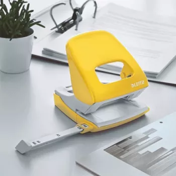 Leitz NeXXt WOW 5008 rei'itin metalli 2-reikäinen / 30 arkkia, 30 arkkia, keltainen, metalli, 8 cm, 5,5 mm, A4, A5, A6, Folio, US Quart, 8 x 8 x 8 cm