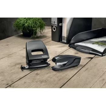 Leitz NeXXt Recycle -rei'itin, 30 arkkia, musta, muovi, 8 cm, 5,5 mm, A6