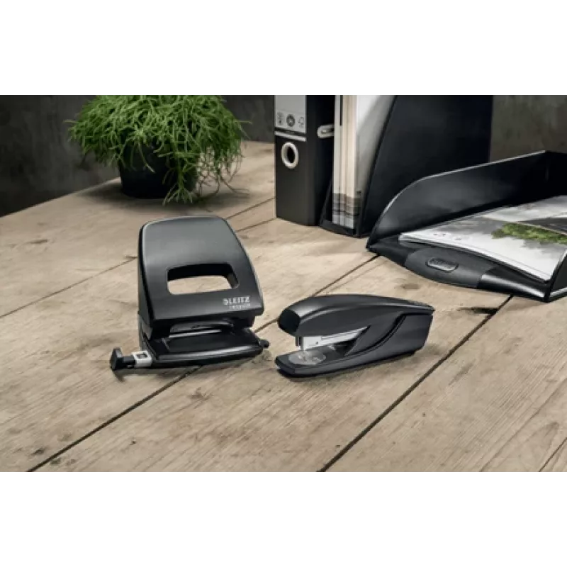 Leitz NeXXt Recycle -rei'itin, 30 arkkia, musta, muovi, 8 cm, 5,5 mm, A6