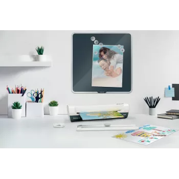 Leitz iLAM Home 4-in-1 A4 -laminointilaitesarja, 24 cm, kuumalaminointilaite, 300 mm/min, 0,4 mm, A4, 100 µm