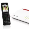 DECT-langaton puhelin AVM FRITZ! X6 musta — kaiutinpuhelin, vastaaja, numeronäyttö, 100 merkinnän puhelinluettelo