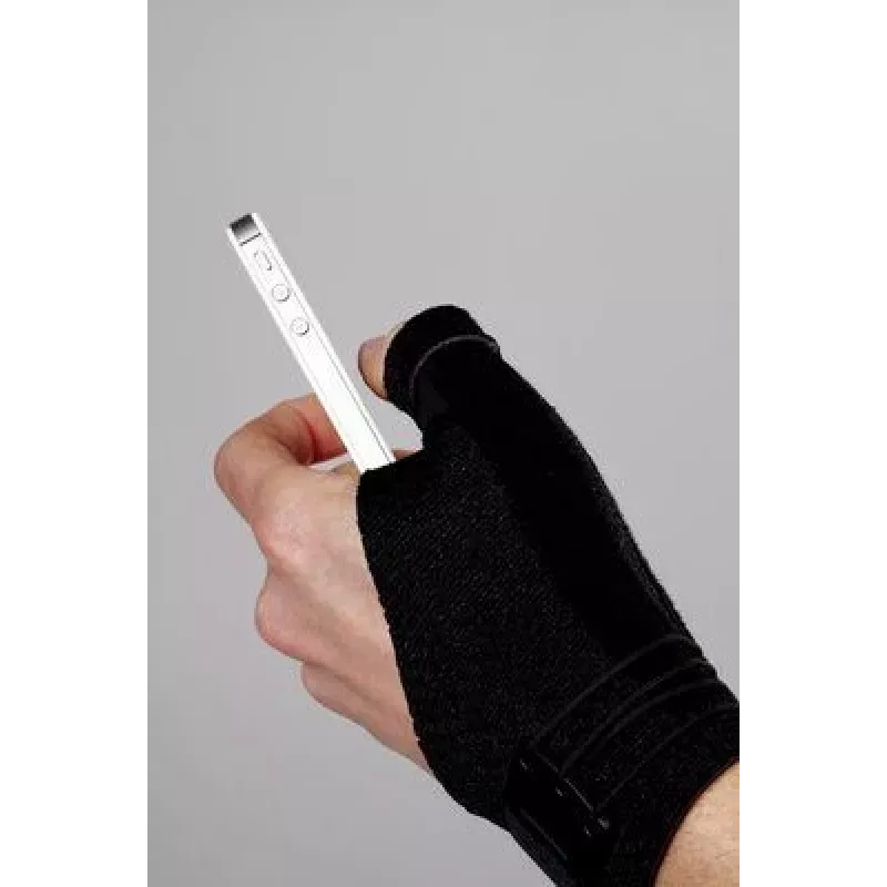 Sormilasta 3M FUTURO 45844 L/XL oikea käyttö sormi