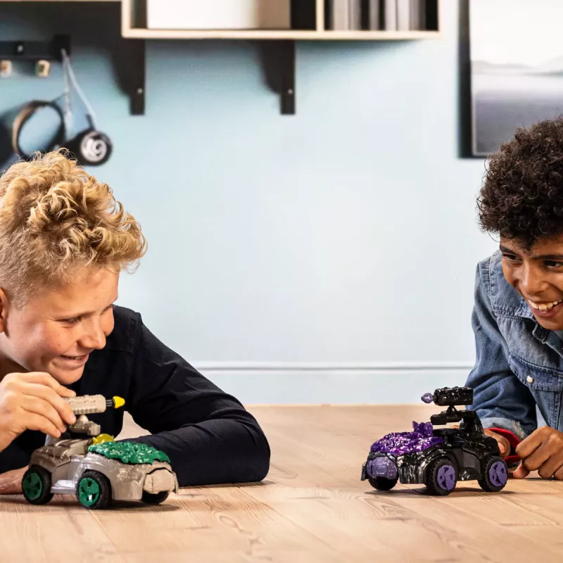 viidakon CrashMobile miniolennolla Schleich 42671 monivärinen