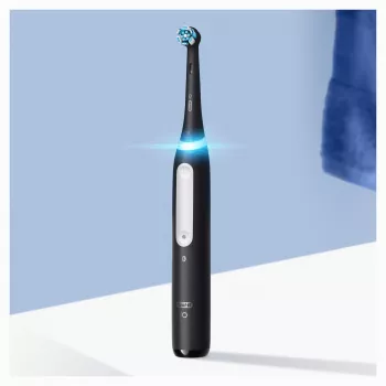 Oral-B iO 4 aikuisten rotaatiohammasharja musta