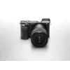 Sony α 6400 + SEL18135 MILC 24,2 MP CMOS 6000 x 4000 pikseliä musta