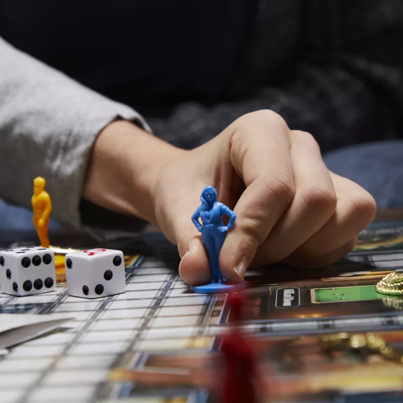 Hasbro Gaming Cluedo 45 min lautapeli etsivä
