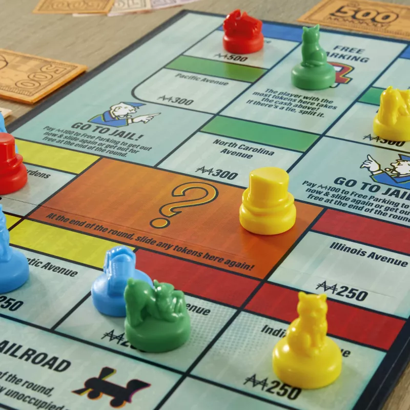 Monopoly Knockout perhepeli, nopea lautapeli 8+ vuotta, 2–8 pelaajaa, 20 min
