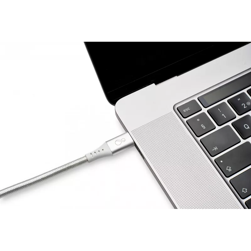 USB-C–USB-C-kaapeli Ochno O-USBG2-70-1 — USB 3.2 Gen 2, DP Alt Mode 1.4, uros–uros, punottu, 0,7 m, valkoinen