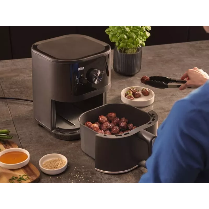 Braun Multi Fry 3 Single 4,3 l pöytämalli 1500 W kiertoilmakypsennin musta