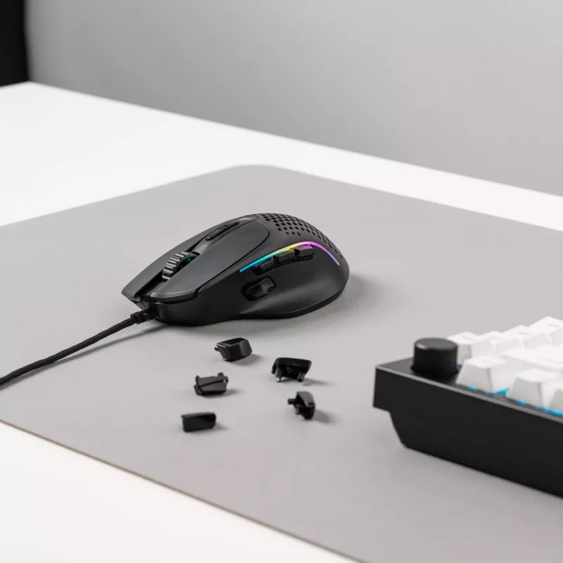 Glorious Gaming Glorious Model IV2 Wired - musta, oikeakätinen, optinen, USB Type-A, 26000 DPI, musta