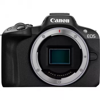 Canon EOS R50 mallistojärjestelmäkamera-sarja RF-S 18-45mm- ja RF 75-300mm-objektiiveilla