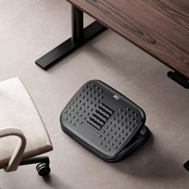 ACT ergonominen korkeussäädettävä jalkatuki hierontarullilla