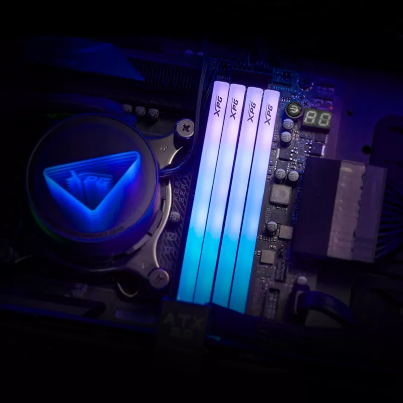 ADATA XPG Lancer Blade RGB AX5U5600C468G-SLABRWH 8GB DDR5-5600 DIMM, valkoinen