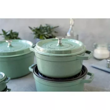 Staub pyöreä valurautainen patapata 5,2 L, minttu – La Cocotte 26 cm