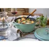 Staub pyöreä valurautainen patapata 5,2 L, minttu – La Cocotte 26 cm