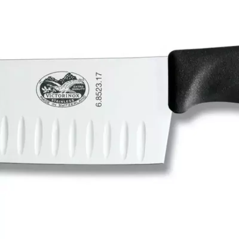 Santoku-veitsi Victorinox SwissClassic 6.8523