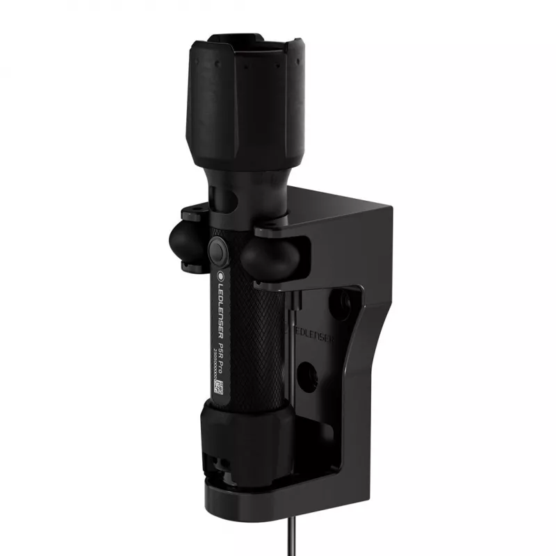 LED Lenser P5R Pro kädessä pidettävä ladattava LED-taskulamppu, musta, malli 503101