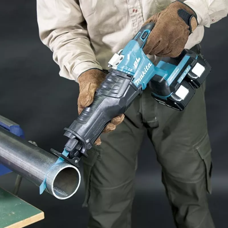 Makita DJR360Z 36V (2 x 18V) akkukäyttöinen puukkosaha