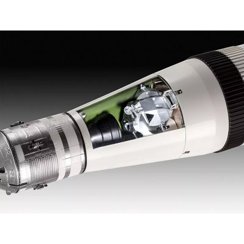 Muovimalli kuulaskeutuminen 1/96 Apollo 11 Saturn V