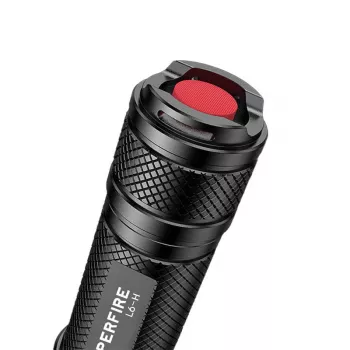 Taskulamppu Superfire L6-H — käteen sopiva LED-taskulamppu 900 lm, 15 W