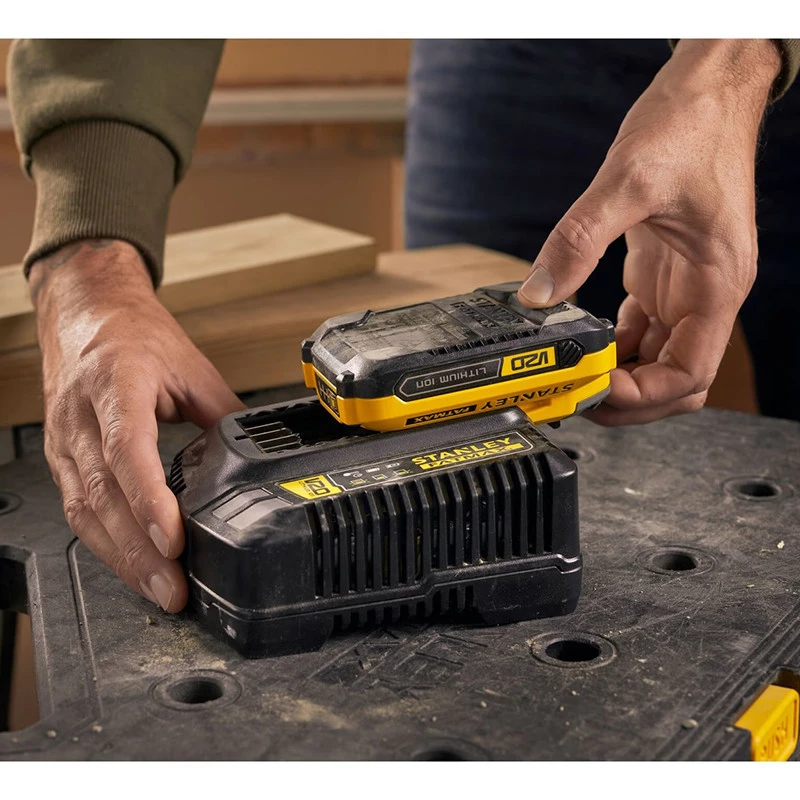 Akkulaturi Stanley SFMCB14-QW 18V DC Input