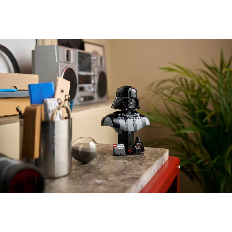 LEGO Star Wars 75439 Darth Vaderin rintakuva