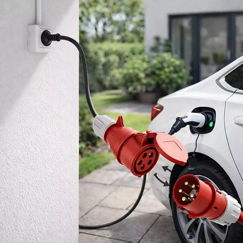 Virtalähde QOLTEC CEE 16A 5P 400V SCHUKO 230V, malli 52724
