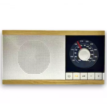 Radio Krystyna puukotelo