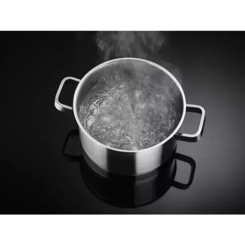 Kalusteisiin asennettava induktioliesi Electrolux EIT61443B, 4 vyöhykettä, kosketusohjaus