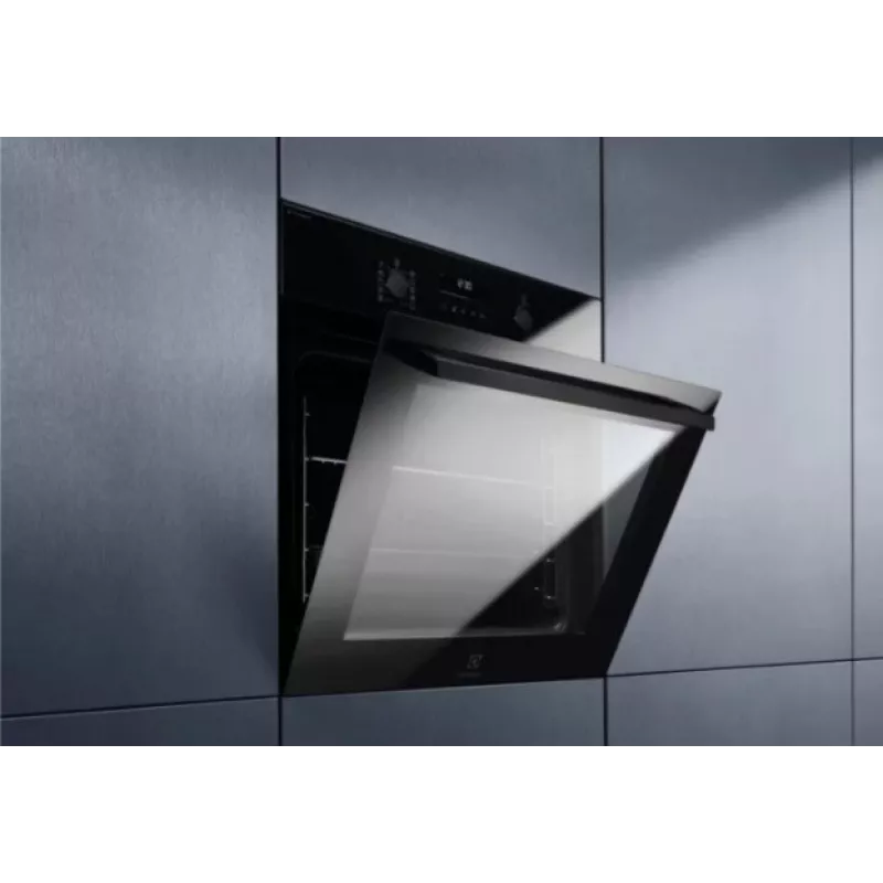 Kalusteisiin asennettava uuni Electrolux LOD6F77WZ monitoiminen, energiatehokkuusluokka A+