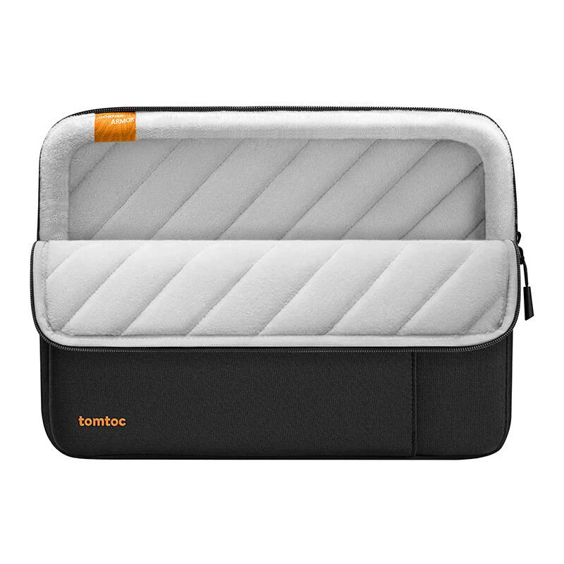 Kannettavan suojakotelo Tomtoc Defender-A13 13,3 inch laitteille, malli A13E3D1, pehmustettu suojakotelo