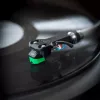 Audio-Technica AT-VM95E/H äänirasia AT-HS6BK headshellillä esiasennettuna (musta/vihreä)