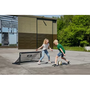 Lasten vapaasti seisova trampoliini Salta Techniq — malli 5121, polyeteeni/PVC/teräs, rungon väri musta