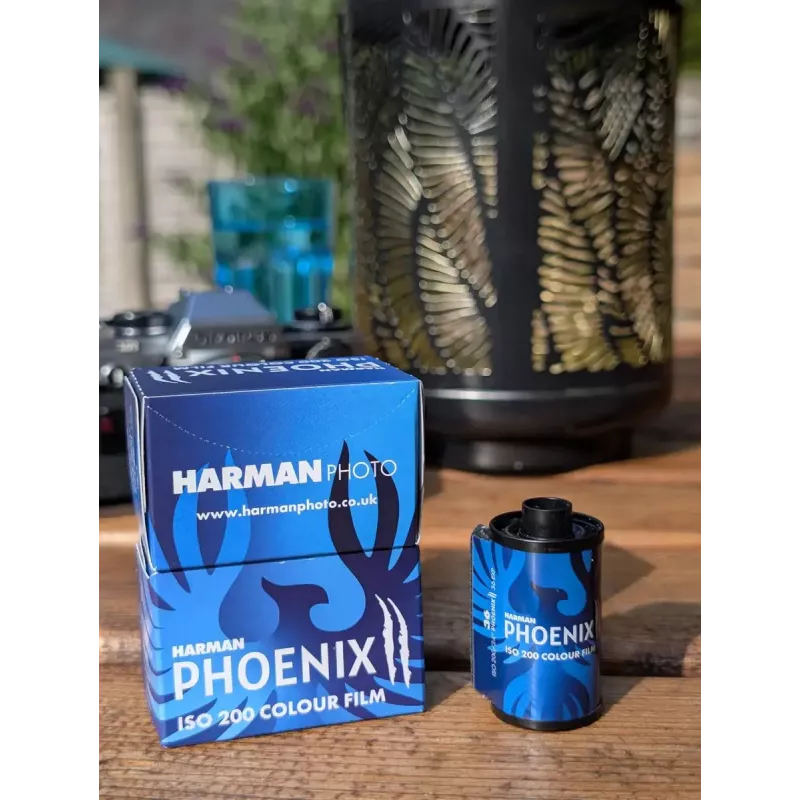 Harman Phoenix II 200 värinegatiivifilmi, 120-rullafilmi