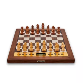 Shakkipeli Millennium The King Performance Desktop International 32x32 cm