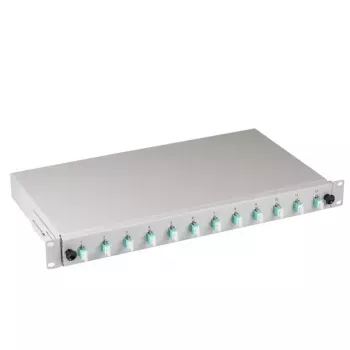 EFB Elektronik B71901L12OM3 Kuitujatkoslaatikko, LC 50/125 µm OM3, 12 pigtailia/6 liitintä, 19 tuumaa, ulosvedettävä