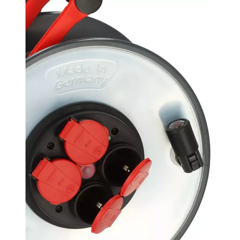 Jatkopistorasia Brennenstuhl SC 3210 4 AC-lähtöä 3000 W musta punainen hopea