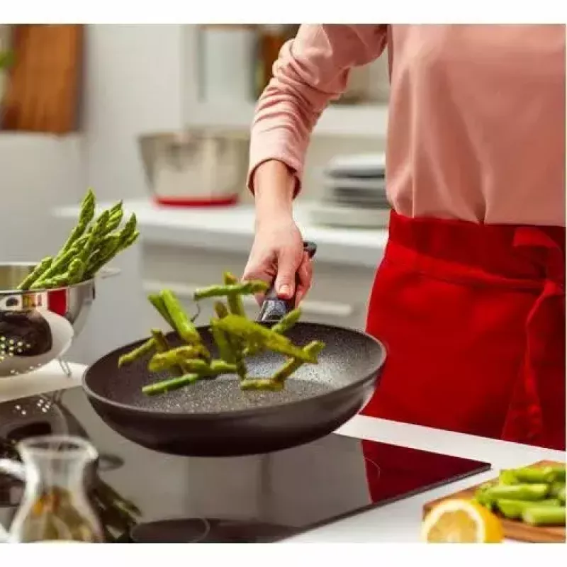 Yleispannu Fissler Adamant Classic pyöreä 24 cm musta