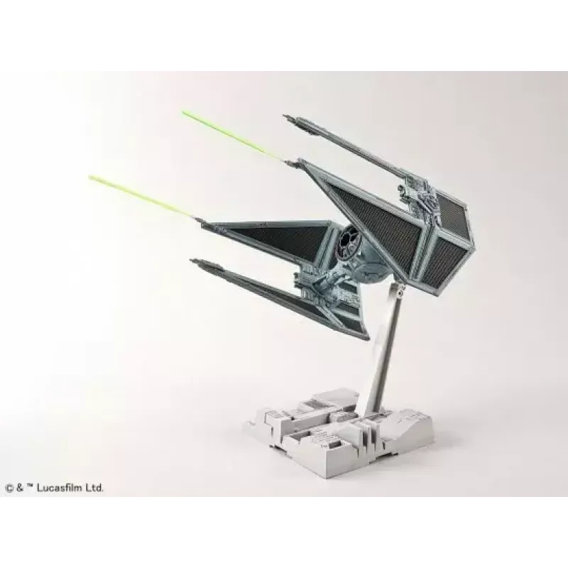 Muovimallirakennussarja REVELL TIE Interceptor 1:72 – näyttelymalli kokoamissarja