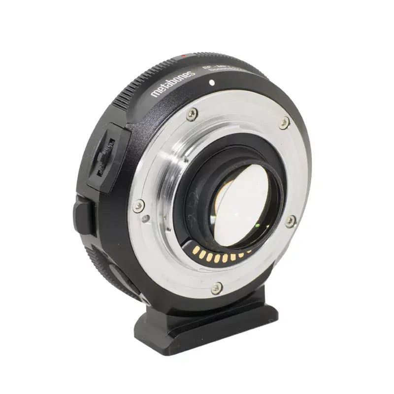 Objektiivisovitin Metabones MB_SPEF-M43-BT3