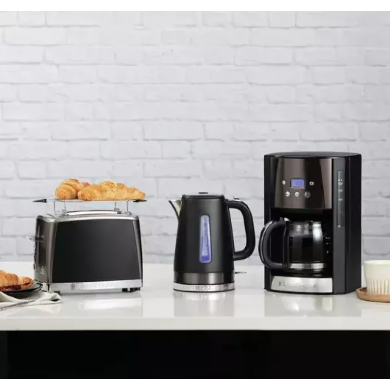 Vedenkeitin Russell Hobbs 1,7 L 2400 W musta