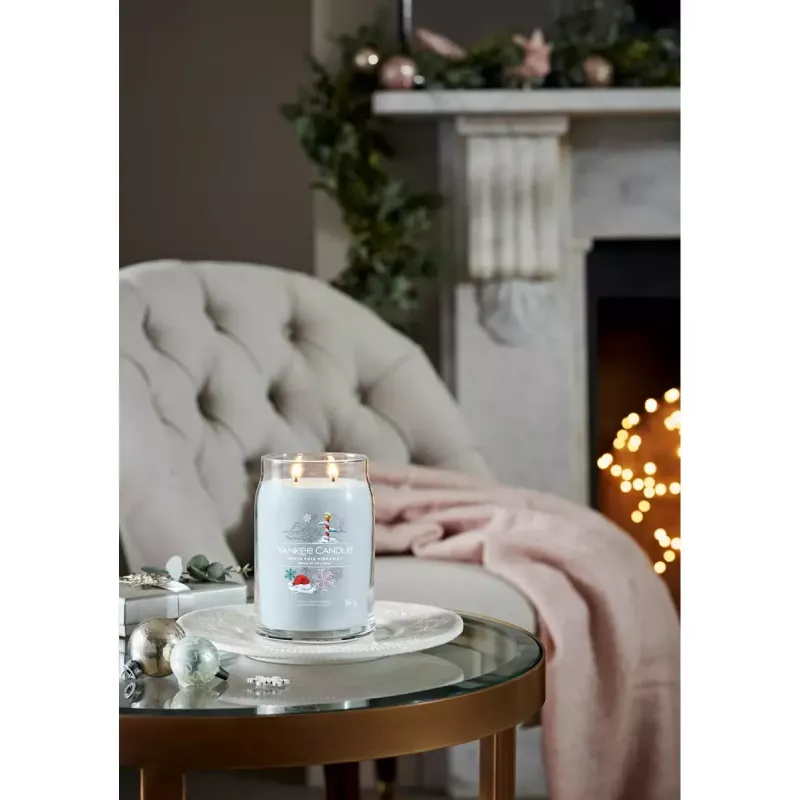 Tuoksukynttilä Yankee Candle North Pole Hideaway sininen 157 mm 567 g