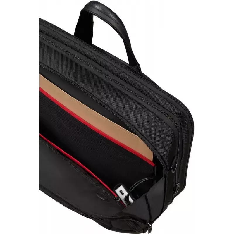Salkku Samsonite PRO-DLX 6 43,9 cm musta laajennettava