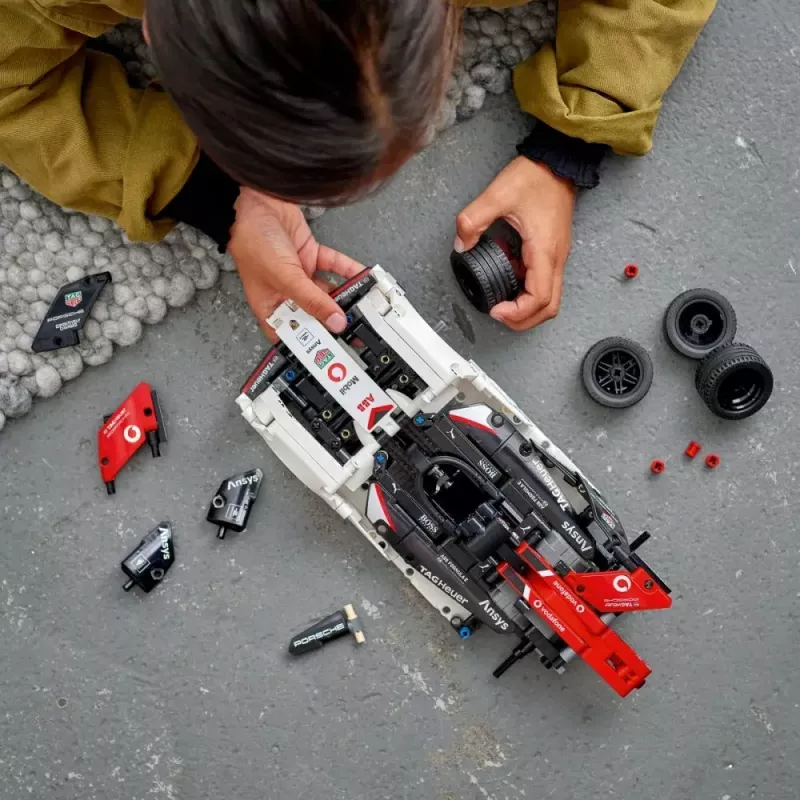 LEGO Brick Set Formula E Porsche 99X Electric malli 42137 – rakennuslelusetti